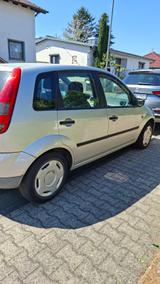 Ford Fiesta 1,3 44 kW Viva Viva - Ford Fiesta Viva mit Benzin-Antrieb