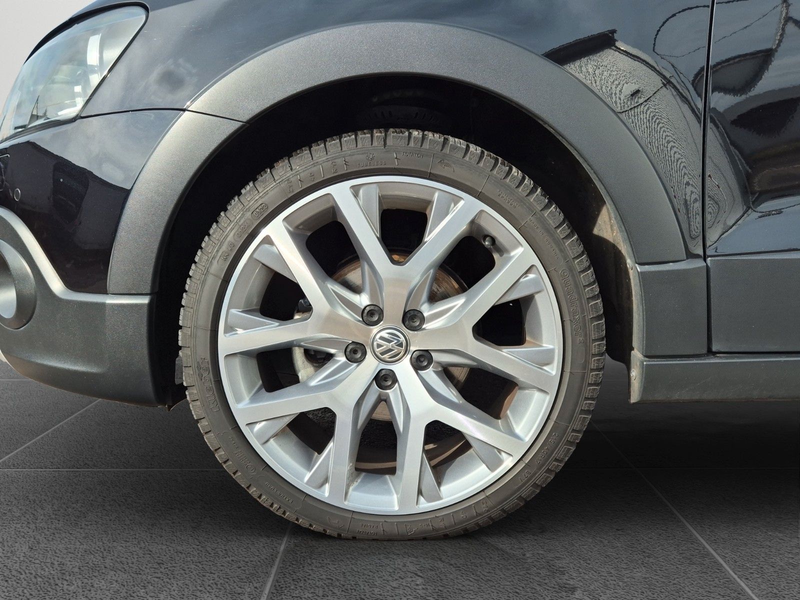 Fahrzeugabbildung Volkswagen POLO CROSS 1.2 TSI MFL ALLWETT BLUETOOTH 1.HAND