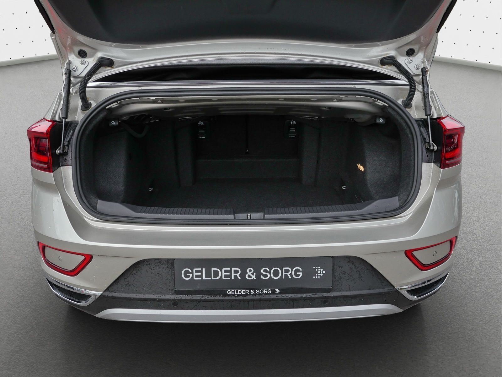 Volkswagen T-Roc - Bild 11
