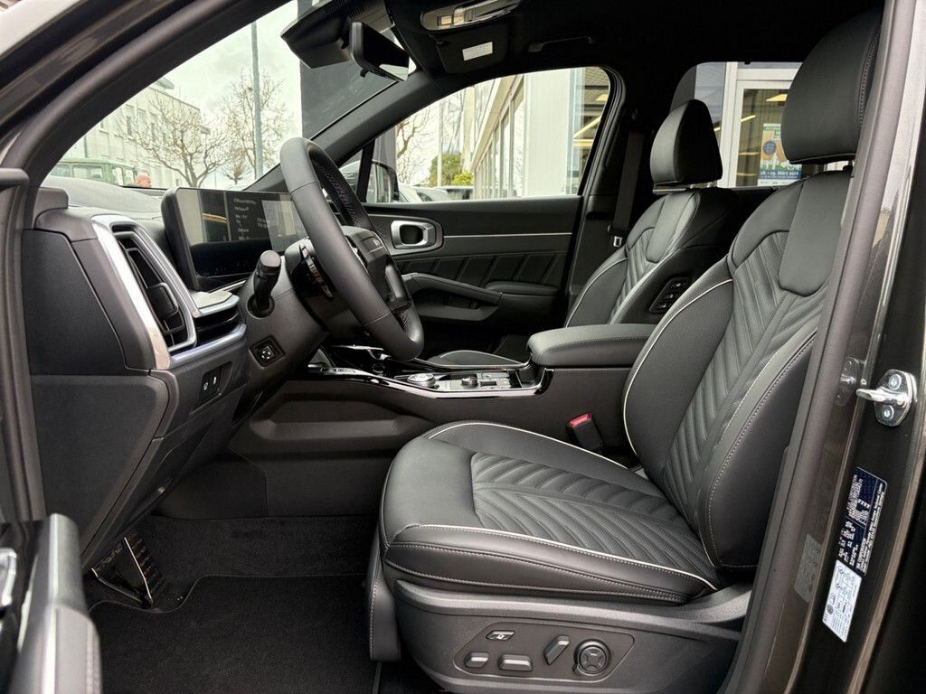 Fahrzeugabbildung Kia SORENTO 2.2D AWD DCT8 PLAT NAPPA PREM AHK