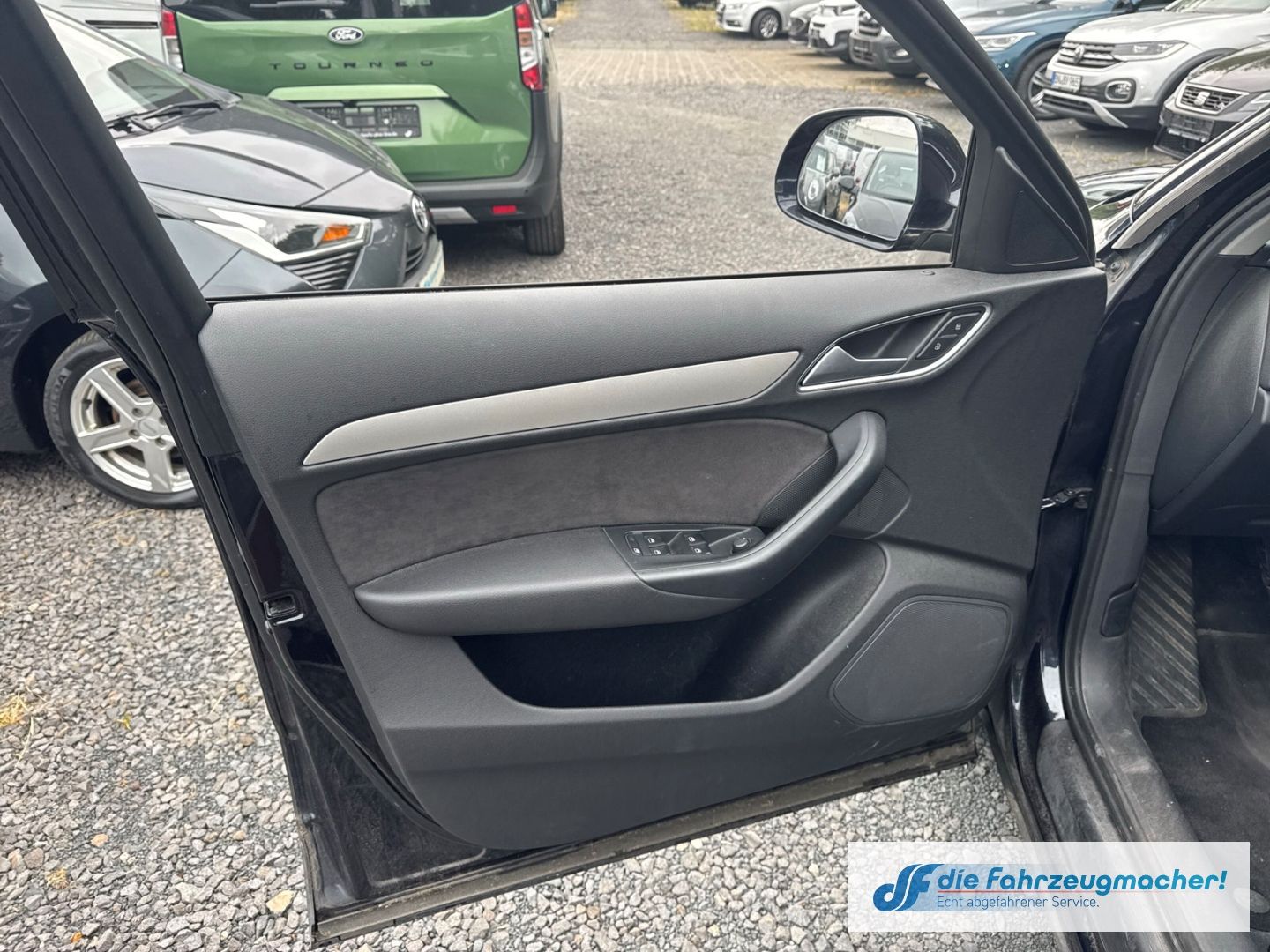 Fahrzeugabbildung Audi Q3 2.0 TDI El. Panodach Leder Soundsystem *EXPOR