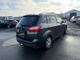 Ford Grand C-Max Titanium 2.0 TDCi Automatic - Ford Grand C-Max Titanium mit Diesel-Antrieb