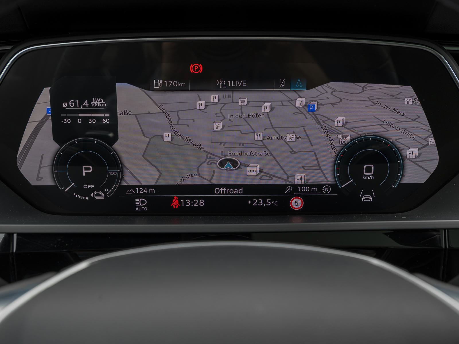 Audi e-tron 55 quattro advanced PANORAMA LUFTFEDERUNG, миниатюра 5