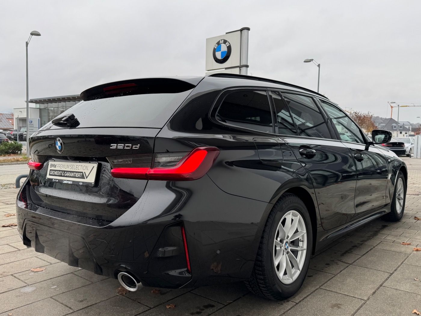 Fahrzeugabbildung BMW 320d Touring M-Sportpaket GARANTIE bis 08/2028