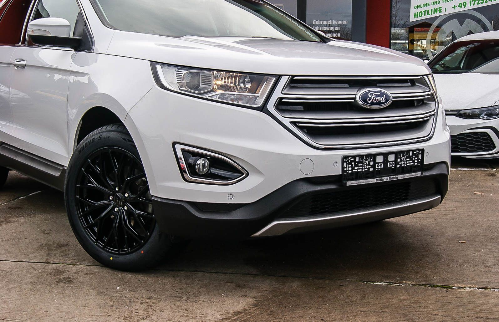 Fahrzeugabbildung Ford Edge Titanium 4x4 LEDER NAVIGATION KAMERA PDC 19