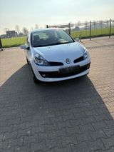Renault Clio 3 FRISCH TÜV , bis 15.06 /  1... - Renault: R15
