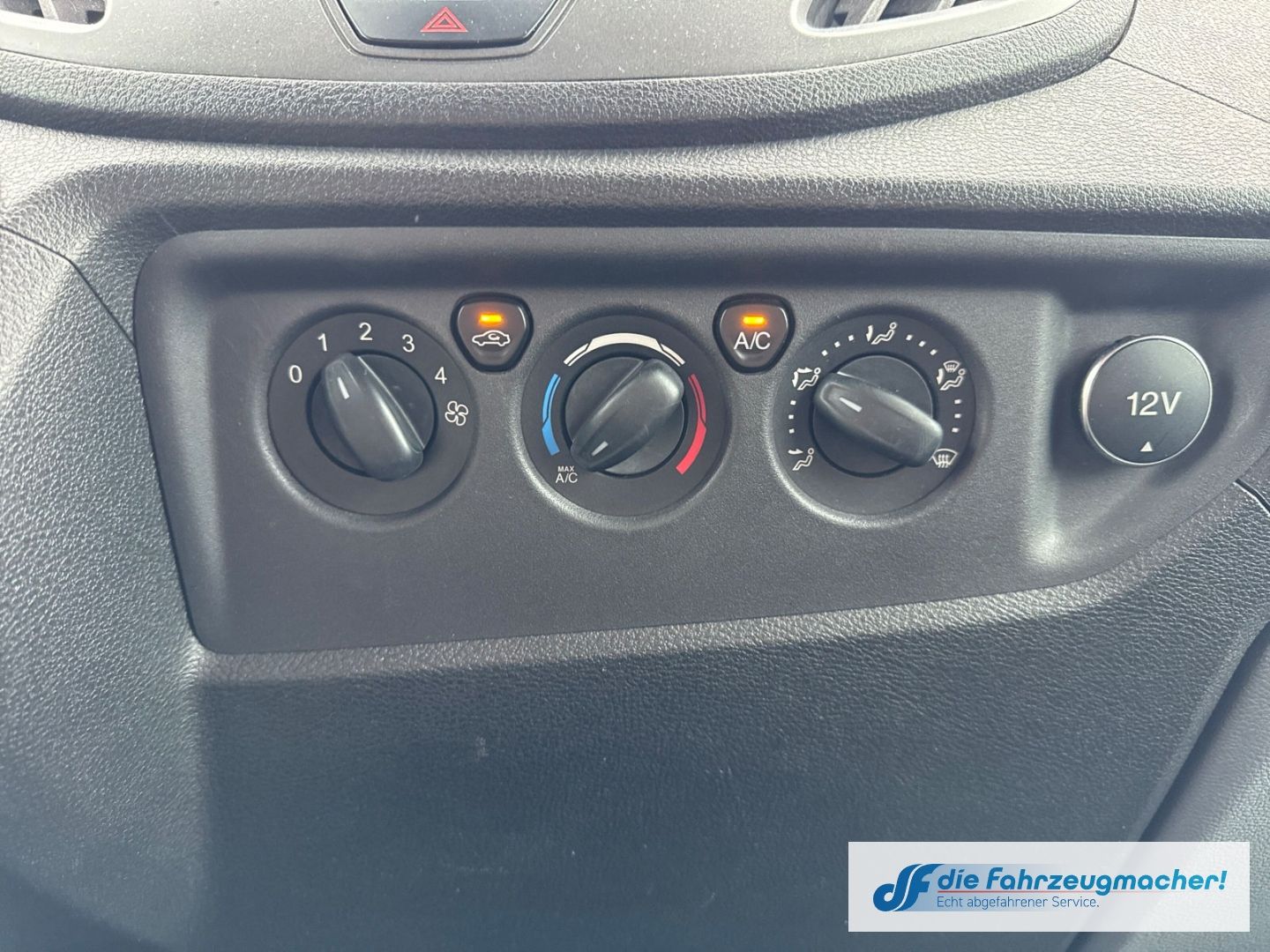Fahrzeugabbildung Ford Transit Kombi 350 L3 2.2 TDCi DPF *4375 *KLIMA