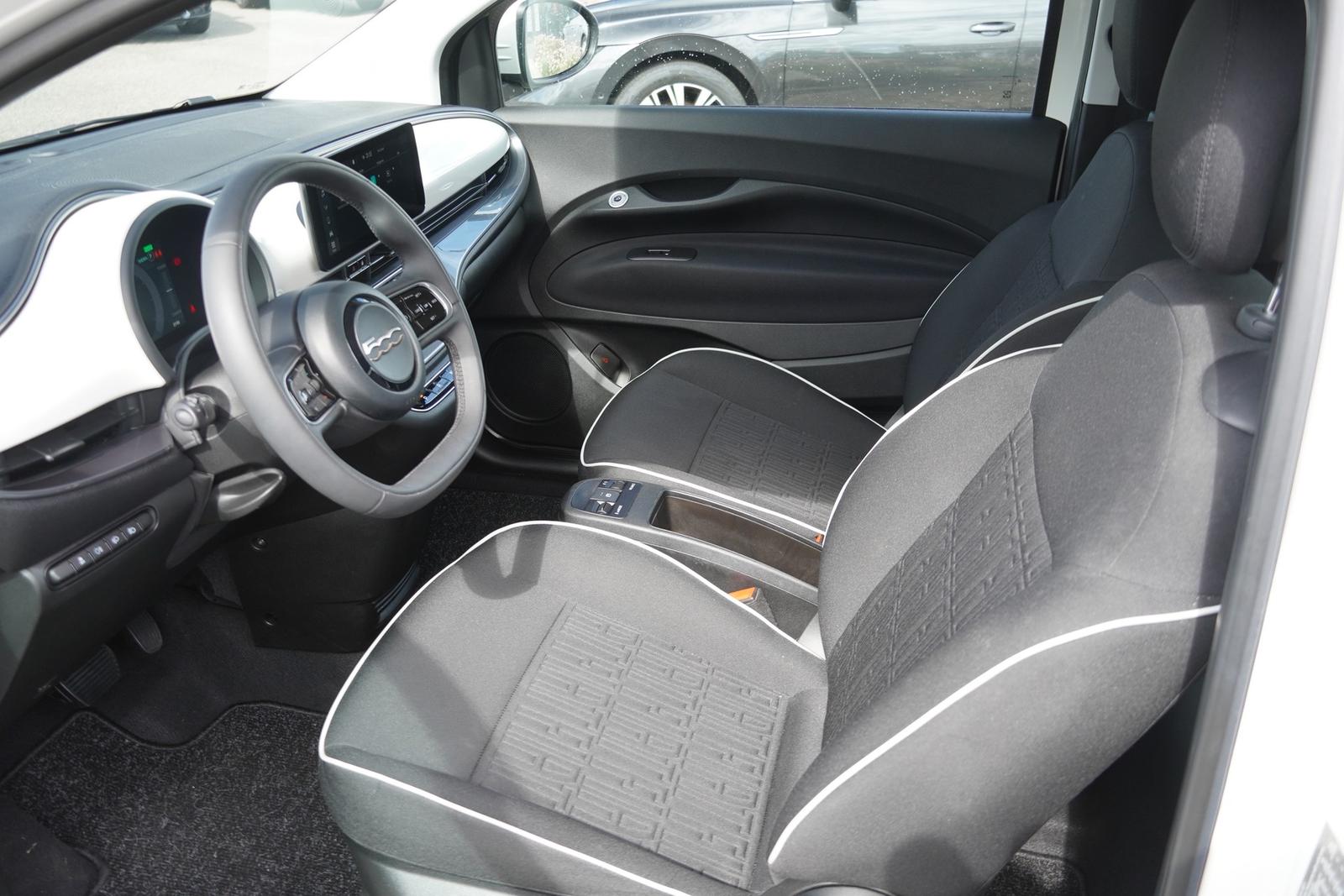 Fiat 500 e Basis Android Apple Tempomat Klimaaut. DAB