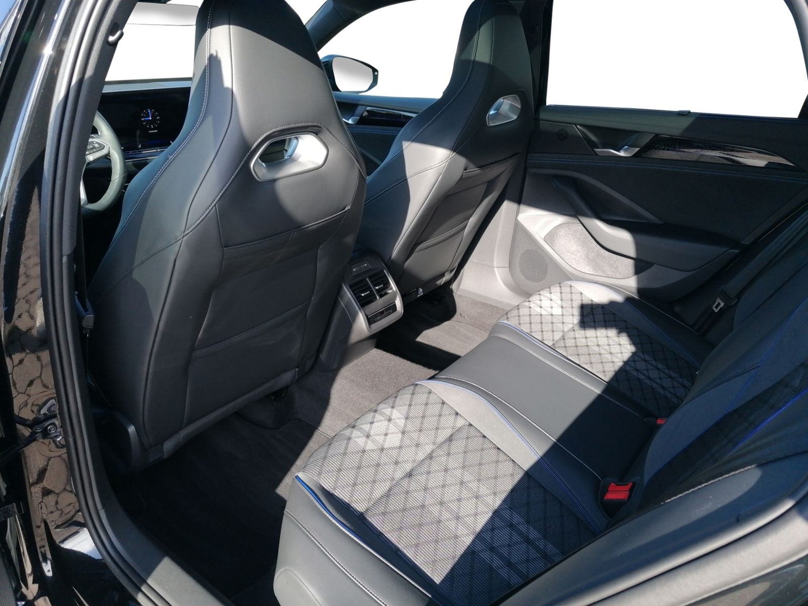 Passat Variant R-Line 2.0 TDI 4MO DSG MATRIX+PAN