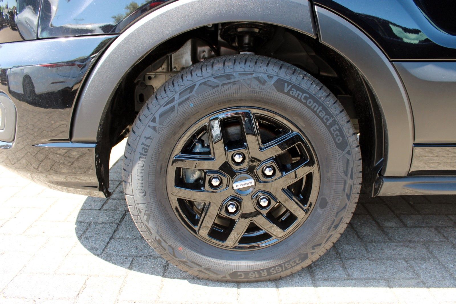 Fahrzeugabbildung Bürstner Ford SIGNEO Automatik + AHK SOFORT LIEFERBAR