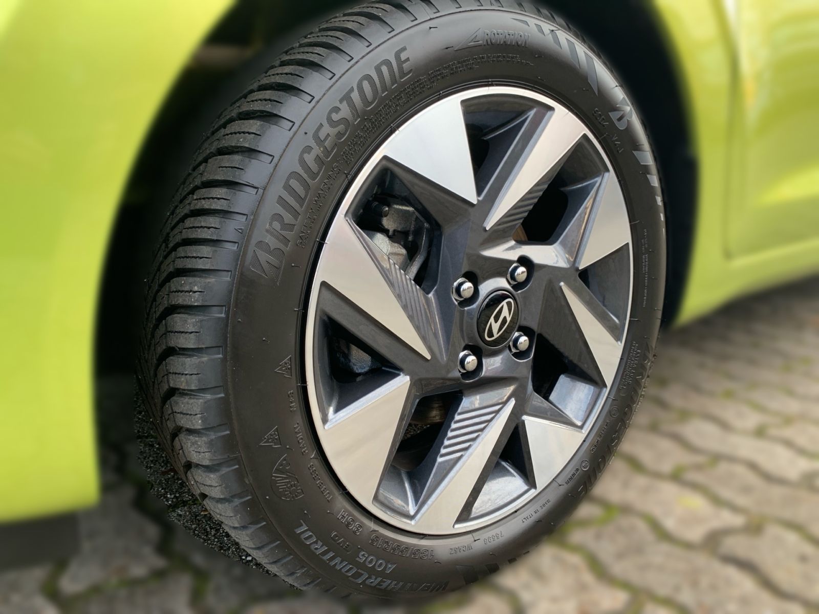 Fahrzeugabbildung Hyundai i10 Automatik 1.0 Trend Navi Kamera