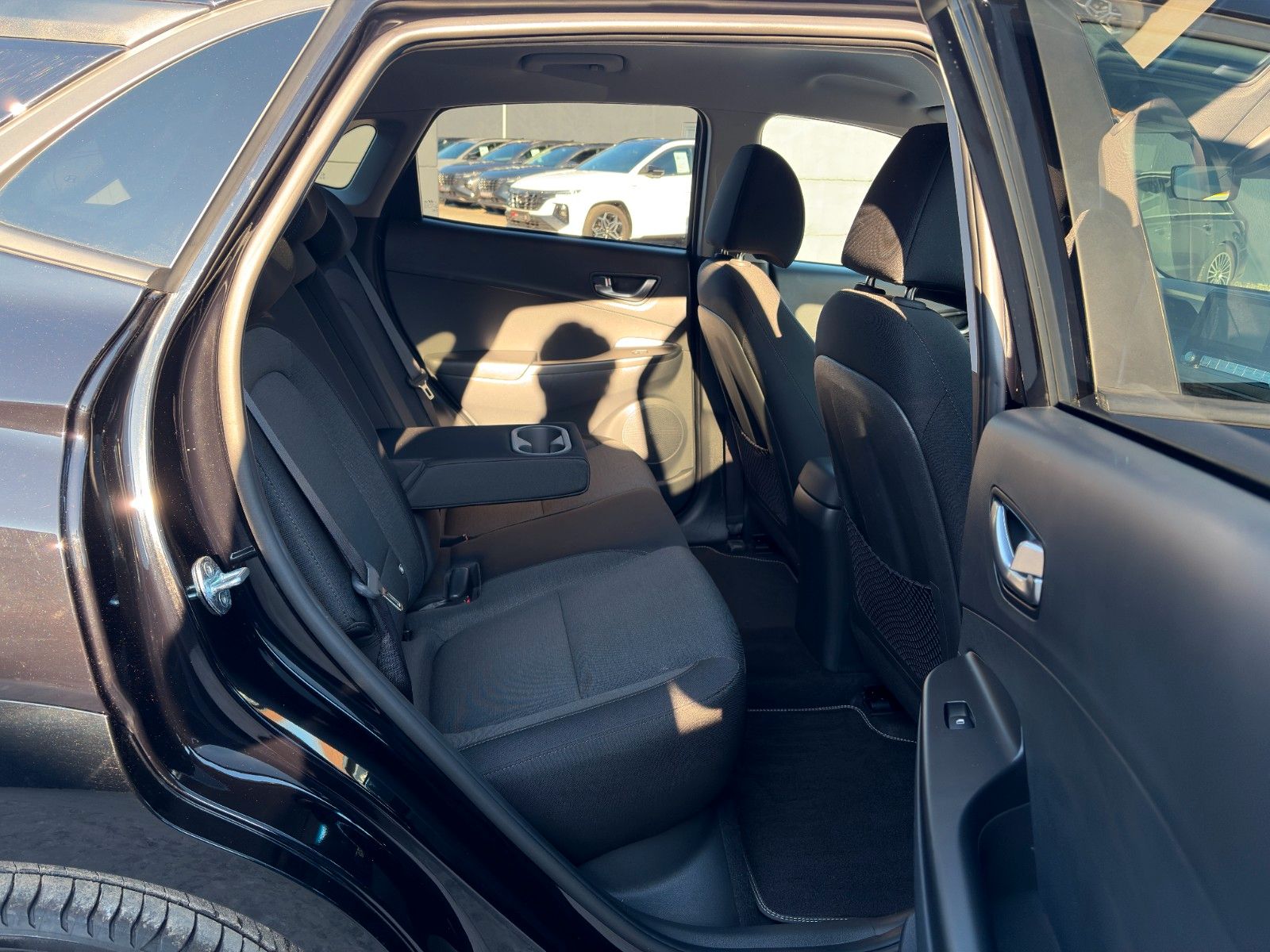 Fahrzeugabbildung Hyundai KONA E 30+ Edition SHZ LHZ LFA LKA CarPlay NAVI