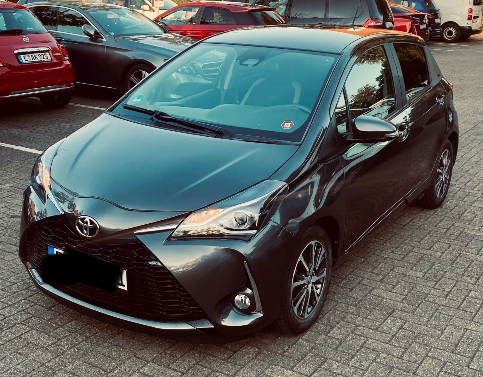 TOYOTA Yaris