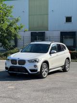 BMW X1 xDrive25i | xLine Steptronic | AHK | Panorama - BMW X1 mit Benzin-Antrieb: Weiß, Vollleder