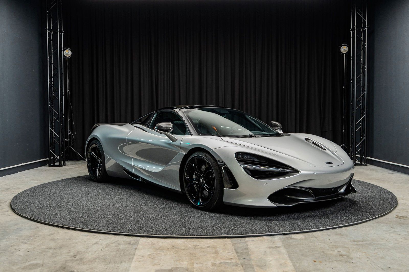 Fahrzeugabbildung McLaren 720S Spider + Scheckheft + Service Neu + Top Zus