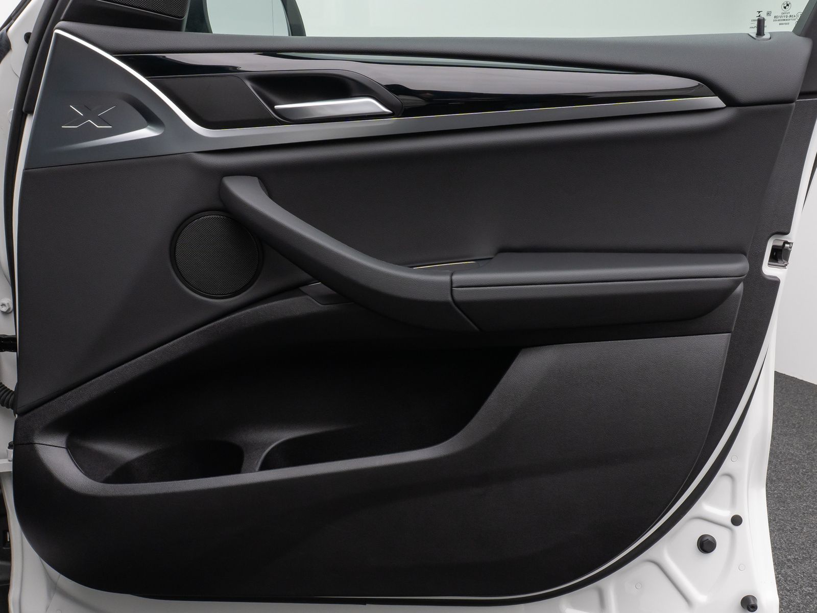 Fahrzeugabbildung BMW X3 xD30e Kamera HUD DAB HiFi Stop&Go AHK Sport