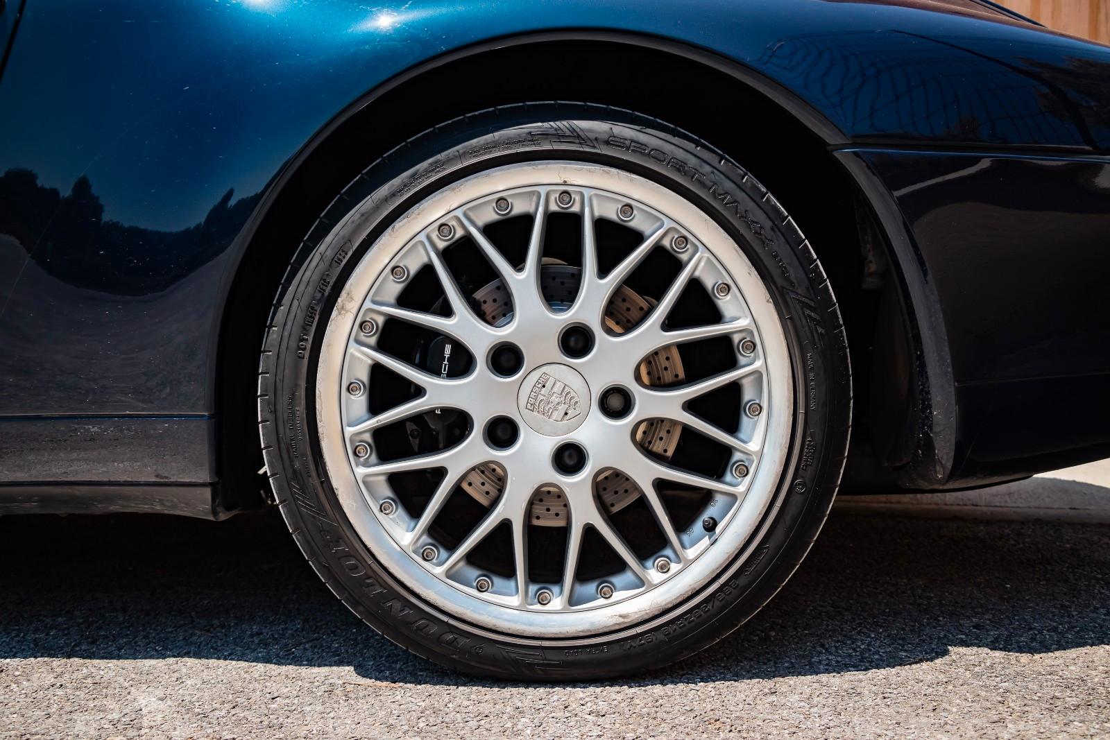 Porsche 993 Carrera Cabriolet
