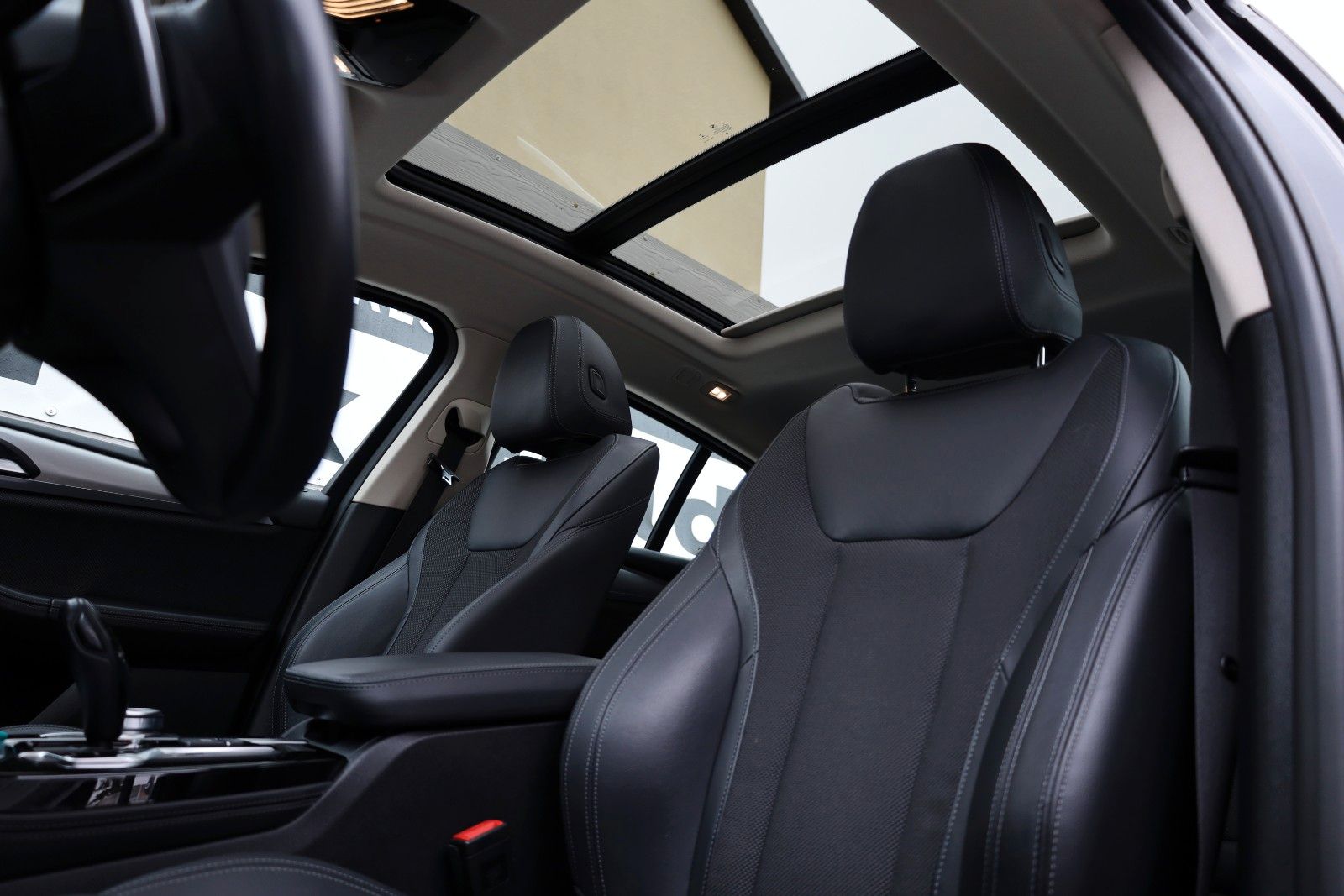 Fahrzeugabbildung BMW X4 xDrive 20 d xLine,Navi,SH,Kamera,H&K,Panorama