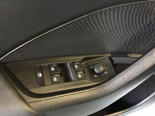 Fahrzeugabbildung Skoda Octavia Style 2.0 TDI Combi DSG/NAVI/ACC/HUD/LED