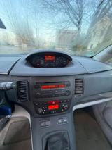 Fiat Idea 1.4 16V Dynamic - Fiat Idea Dynamic mit Benzin-Antrieb