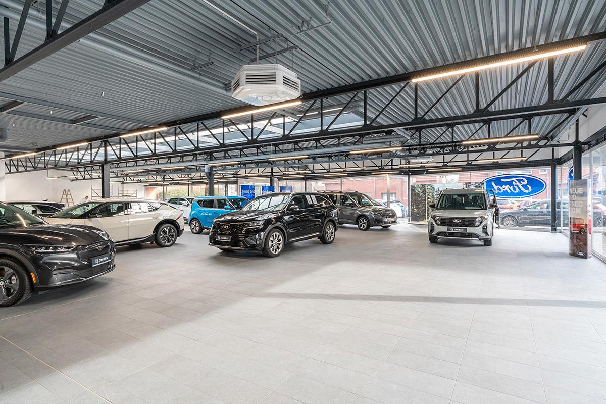 showroom-image-bottom