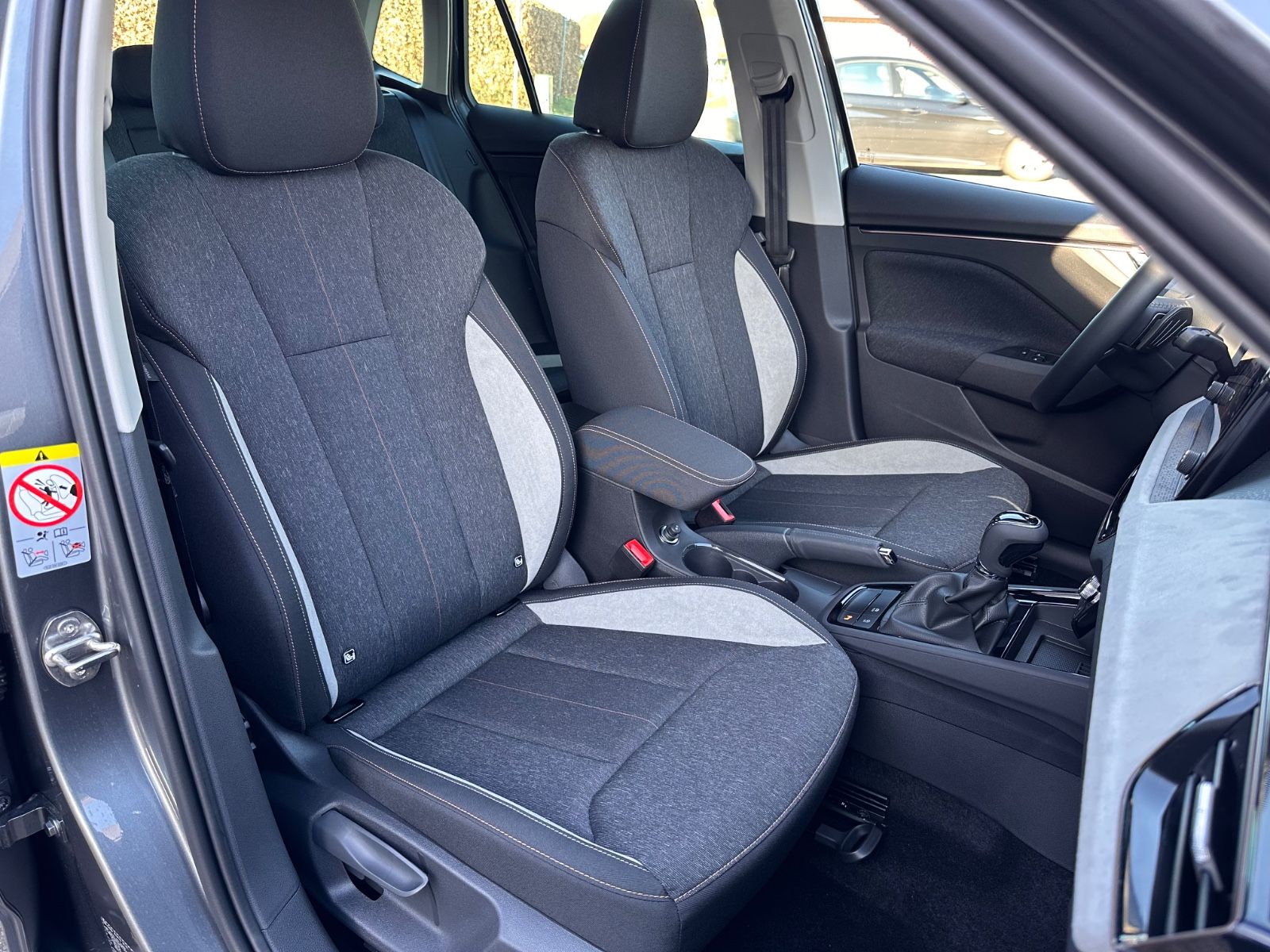 Fahrzeugabbildung SKODA Kamiq Selection 1.0 TSI DSG ACC/LED/PDC/eHeck