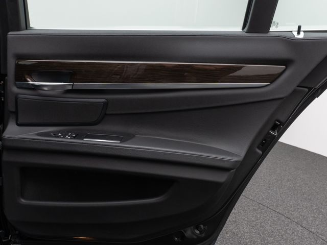 Foto Nummer 31: BMW 740d