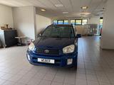 Toyota RAV 4 1.8-l-VVT-i 4x2 blue Tüv Neu - gebrauchte Toyota RAV 4 aus dem Jahr 2003
