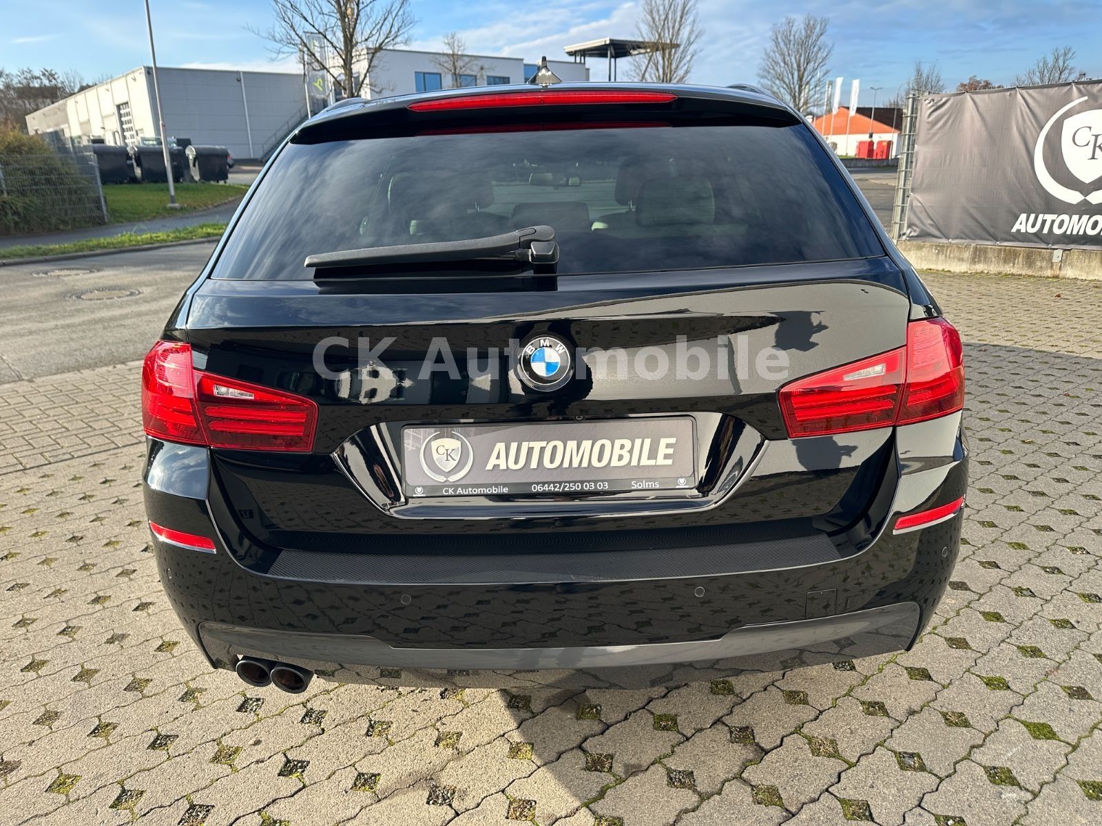 Fahrzeugabbildung BMW 520d Touring M-Sport/Shadow-Line/Navi/Pano/Kam.