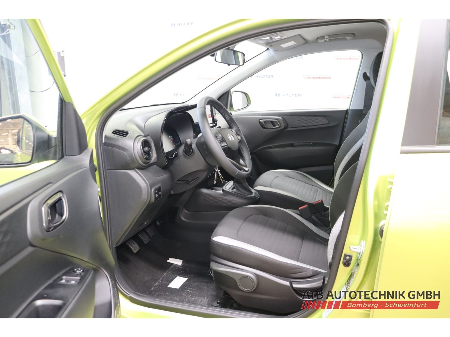 Fahrzeugabbildung Hyundai i10 Trend MY25 1.0 Benzin 63 PS 5-MT 2WD Navi Ap