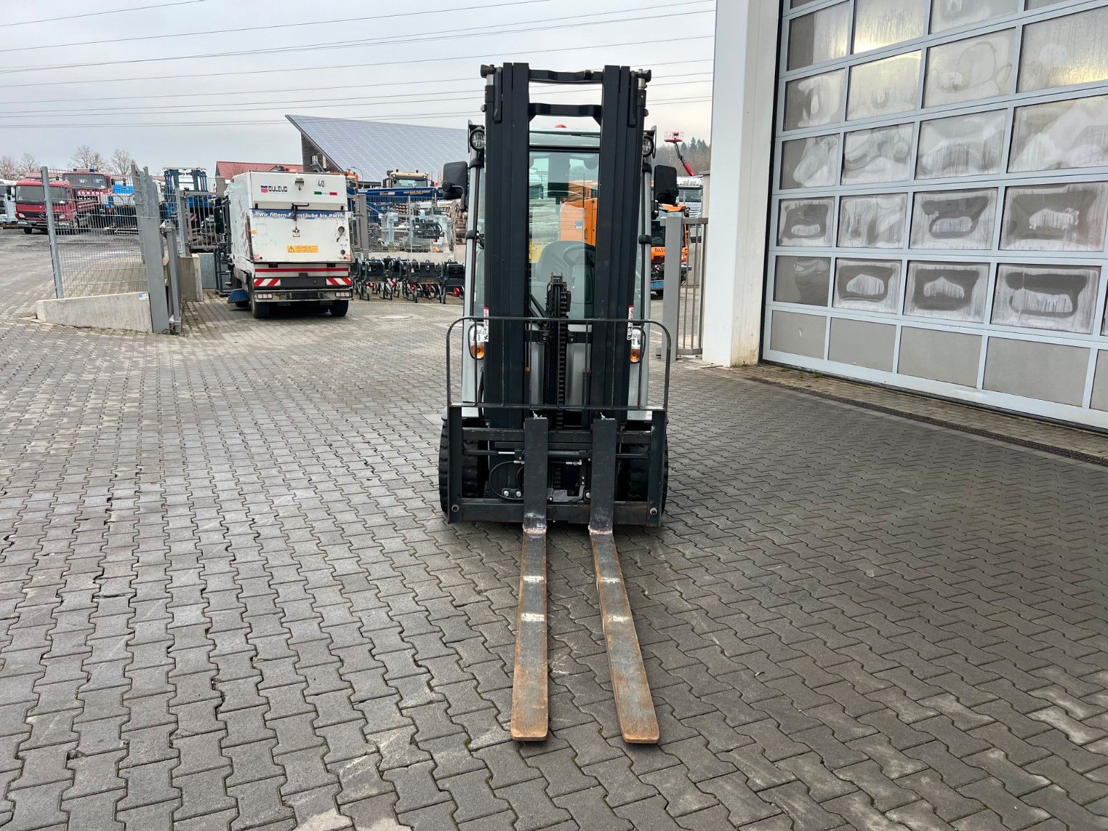 Fahrzeugabbildung Still RX70-35 / Triplex: 4.80m / nur 325h / SS / Waage