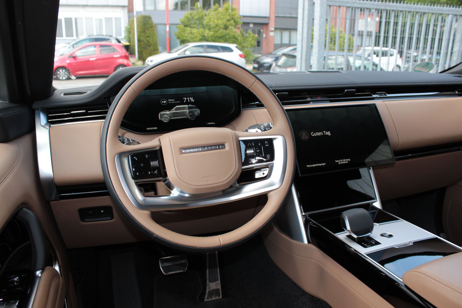 Fahrzeugabbildung Land Rover *MY25* Range Rover P460e HSE Hybrid