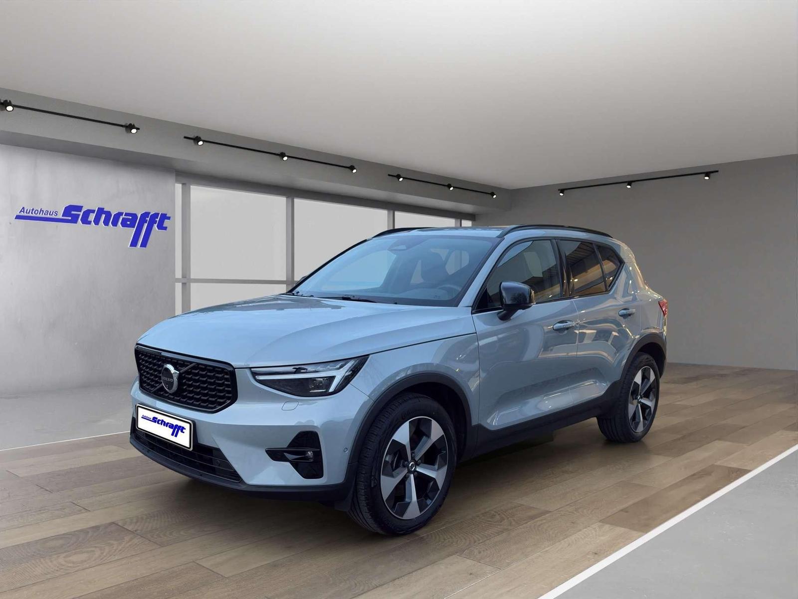 Volvo XC40 Plus Dark 2WD