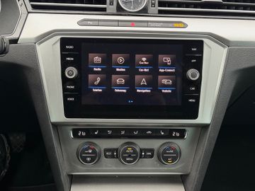 Volkswagen Passat - 12