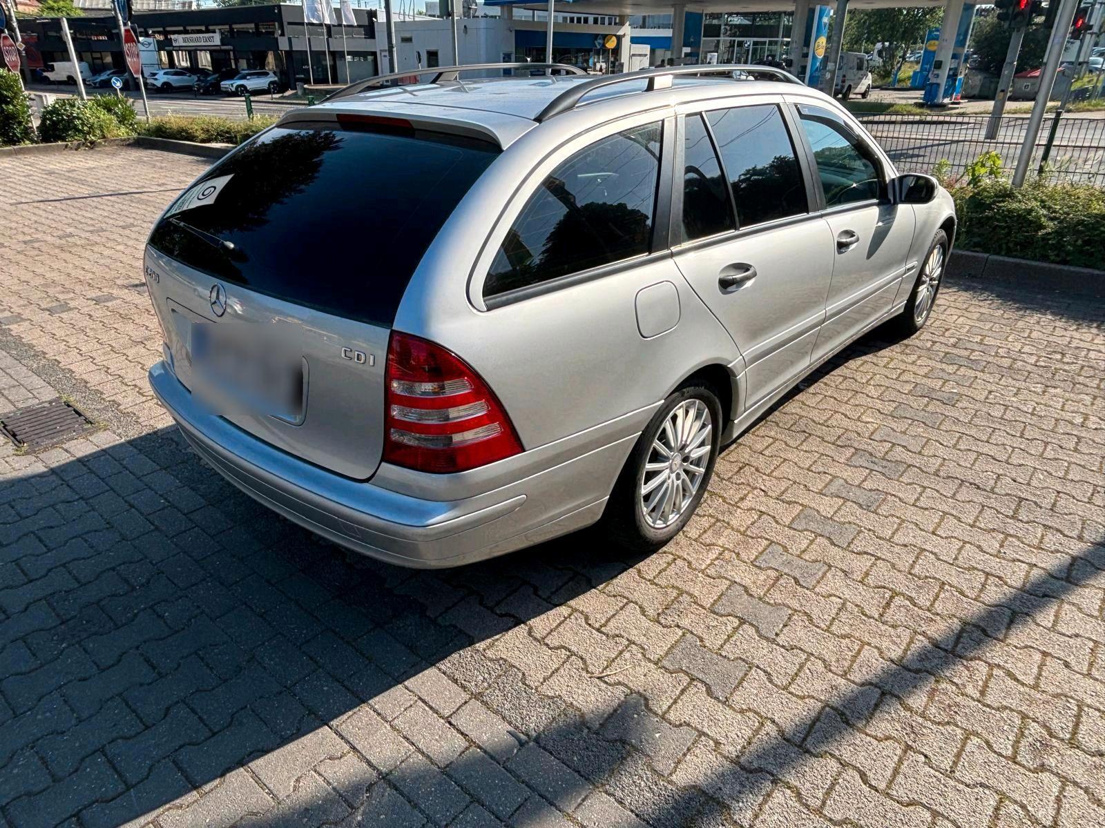 Mercedes-Benz C200 2005 — engine 120 HP (88kW)