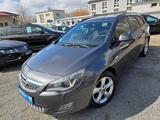 Opel Astra J Sports Tourer Design Edition - Opel Astra aus 2011 mit Diesel-Antrieb