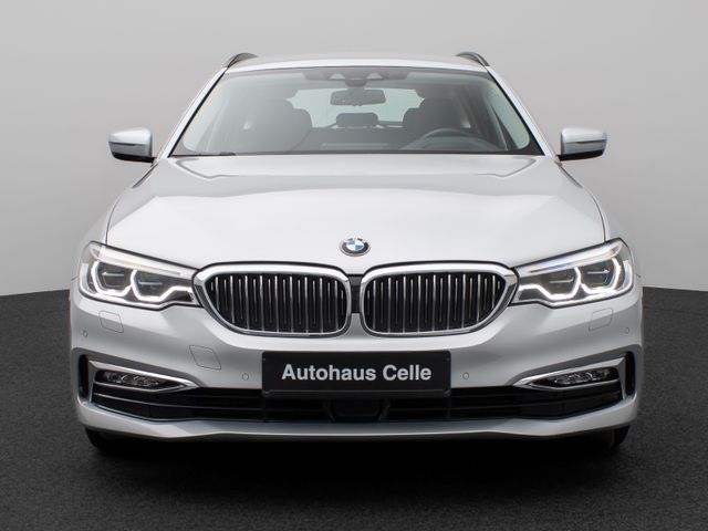 BMW 530i LuxuryLine Kamera HUD Komfort SoftCl Alarm