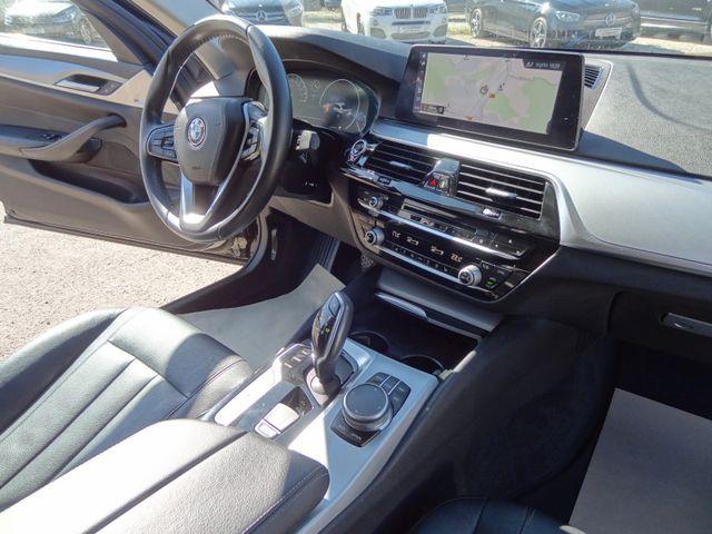 Fahrzeugabbildung BMW 520d xDrive/2.Hd/HUD/Leder/Virtual/Kam/Navi/