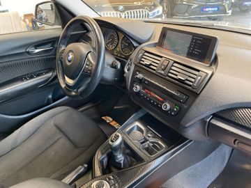 BMW 118  1 Lim. 5-trg. 118 i *NAVI*PDC*SZHZ*TEMPOMAT