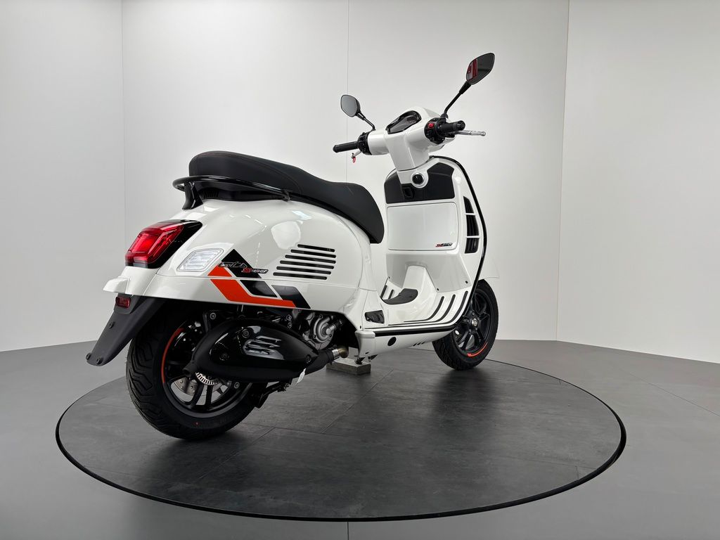 Fahrzeugabbildung Vespa GTS 310 SuperSport E5+ *NEUFAHRZEUG