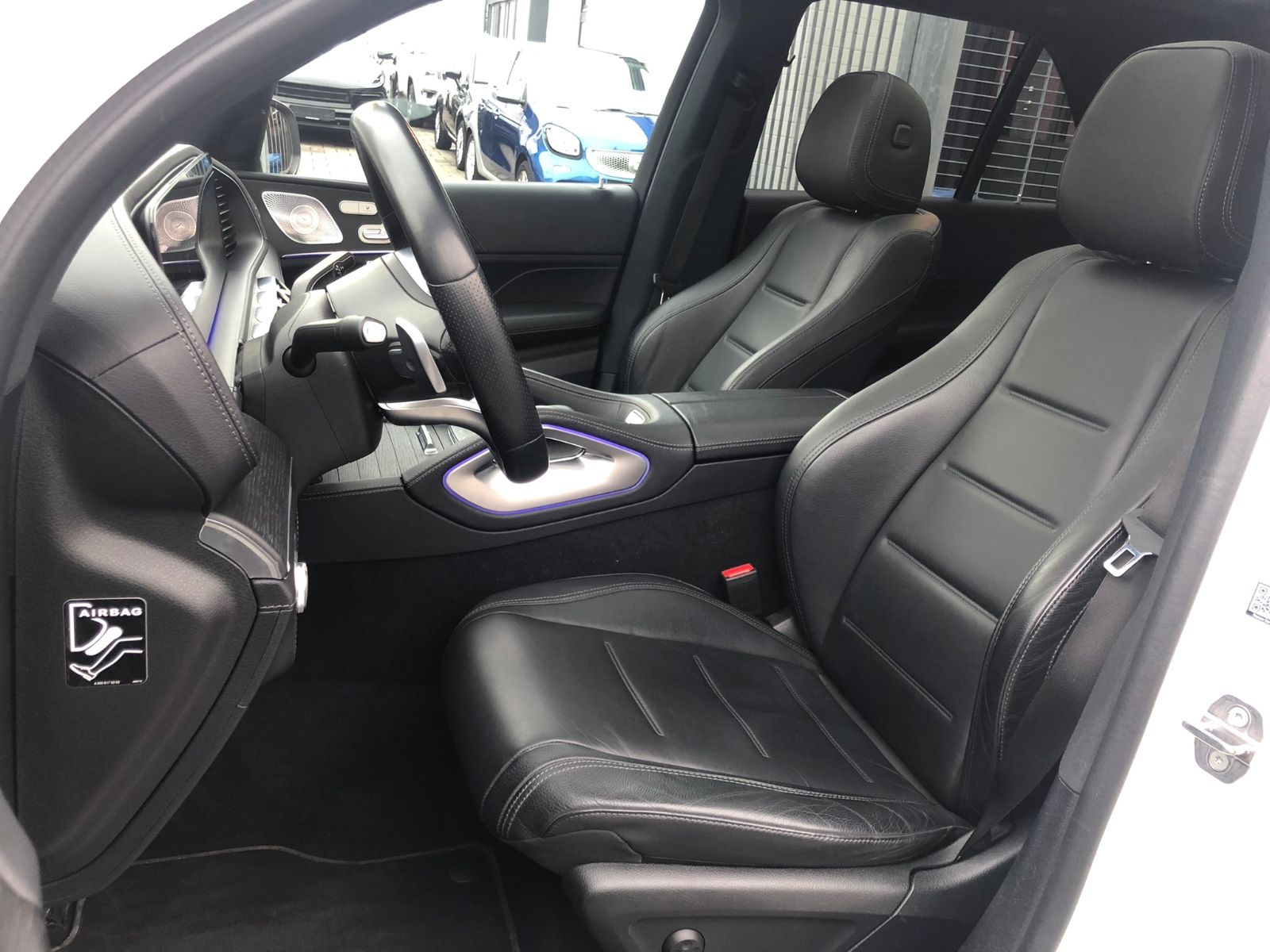 Fahrzeugabbildung Mercedes-Benz GLE 400d 4MATIC AMG Head-Up Burmester Pano 360°