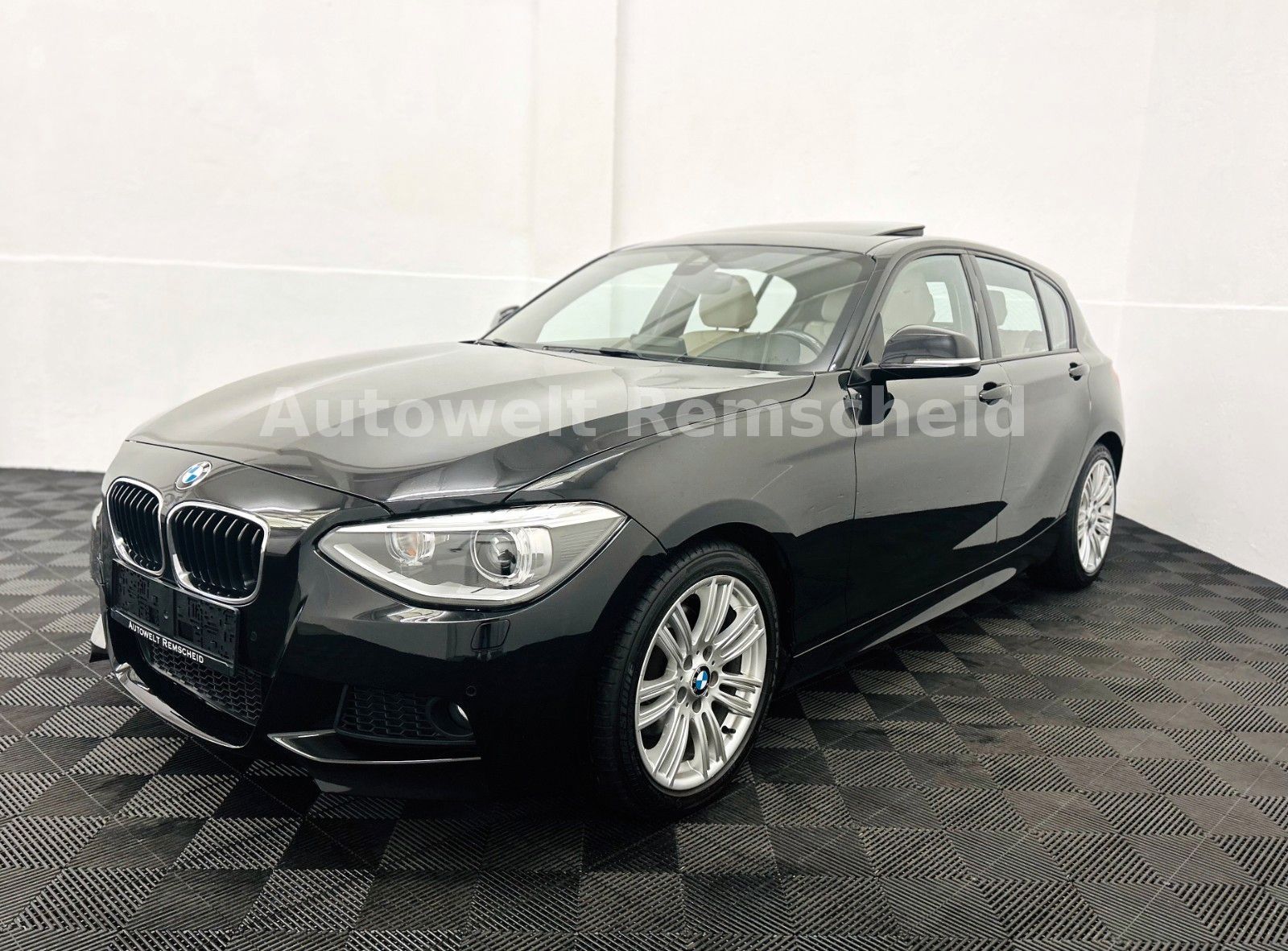 BMW 120 - 1