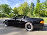 Mercedes-Benz SL 300, Verdeck und Fahrwerk neu - Mercedes-Benz SL aus dem Jahr 1990