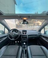 Peugeot 207 1,6 THP Turbo - Peugeot 207 mit Benzin-Antrieb: Coupé