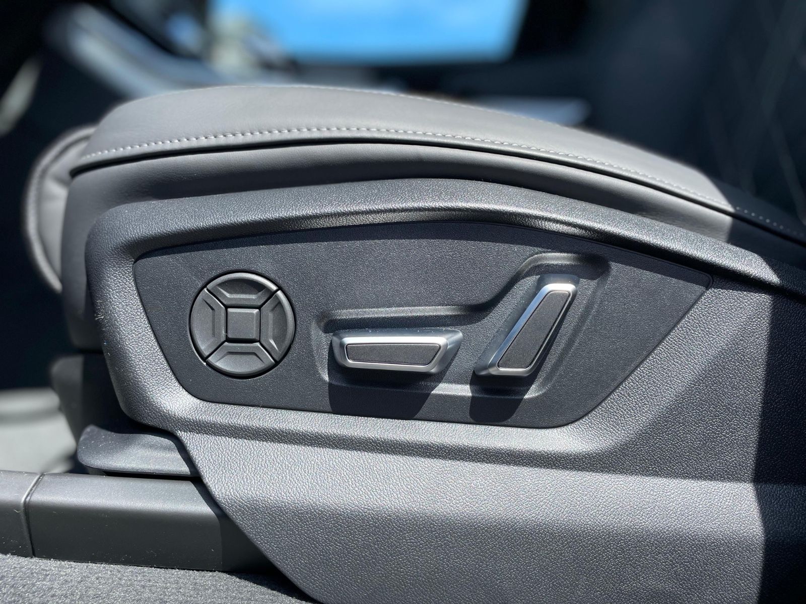 Fahrzeugabbildung Audi Q8 50 TDI Facelift |SLine|HUD|Softclose|23"|B&O|