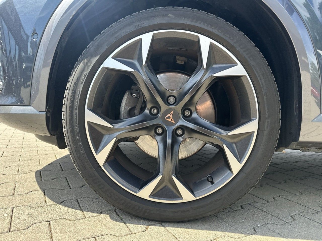 Fahrzeugabbildung CUPRA CUPRA Formentor 1.5 TSI 150PS DSG-Beats*Navi*CAM - mit KI generiert/bearbeitet