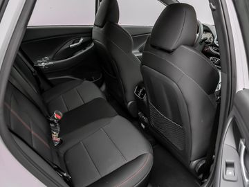 Hyundai i30 cw 1.0 Pure Fernlicht-Assistent