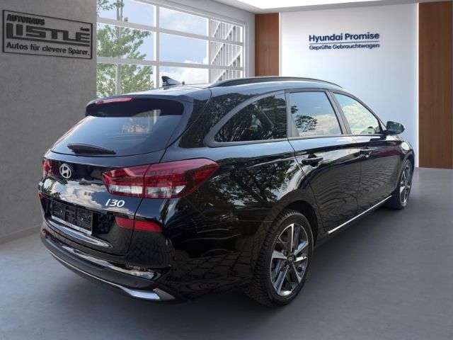 Fahrzeugabbildung Hyundai i30 1.5 T-GDI (140 PS) 48V 7-DCT 2WD Advantage P
