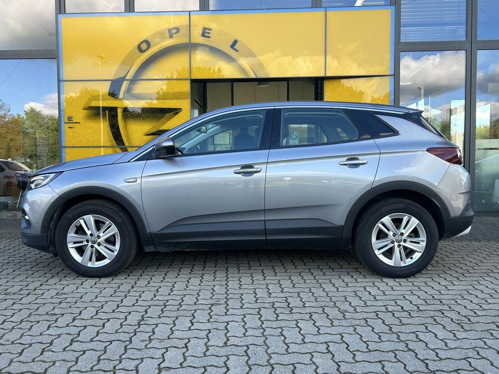 Opel Grandland X Business Elegance Panorama Navi LED imagem 3