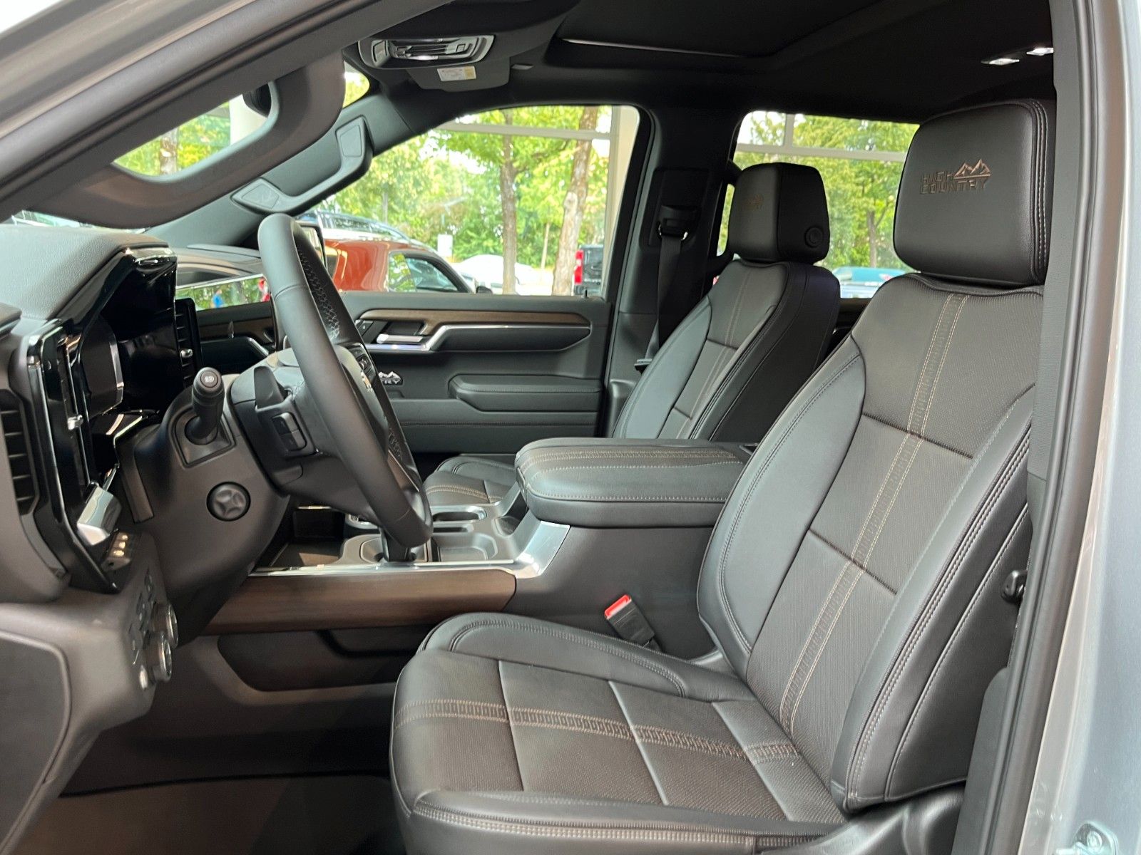 Fahrzeugabbildung Chevrolet Silverado 6.2 V8 High Country Black Package